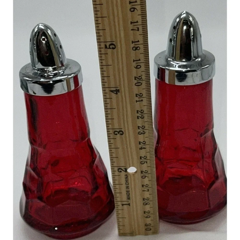 VIKING RUBY RED GEORGIAN HONEYCOMB SALT & PEPPER SHAKERS VINTAGE